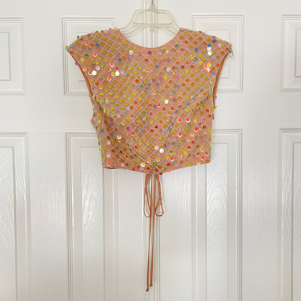 Elliatt Bemuse Top